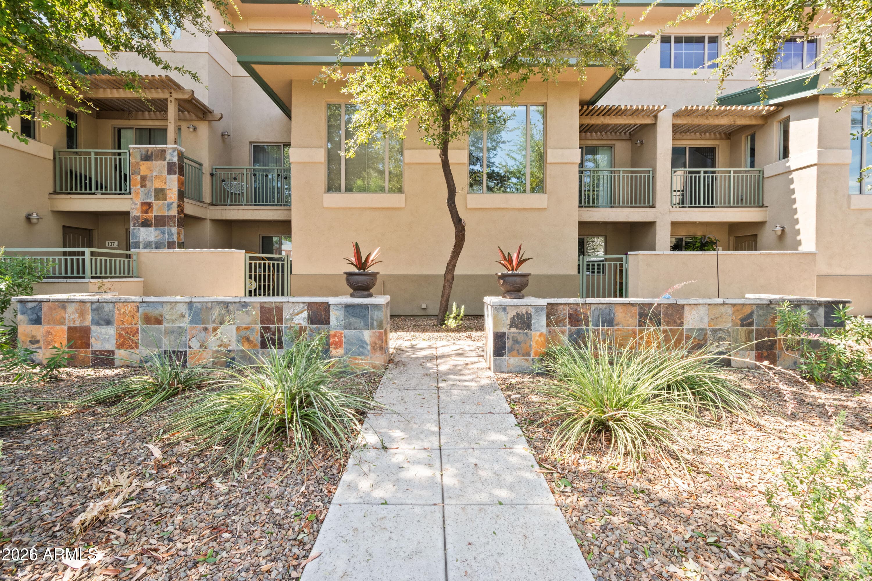 815 E Rose Lane #139 exterior